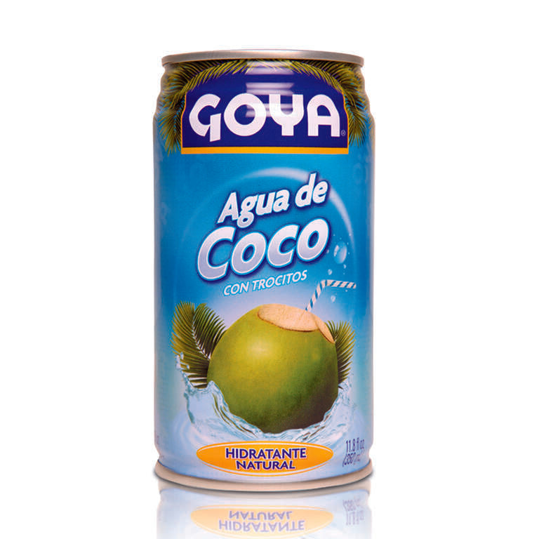 Agua de coco con trocitos